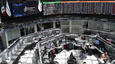 Bolsa Mexicana cae 1.4% pese a ganancias globales; IPC baja a 69,206 unidades