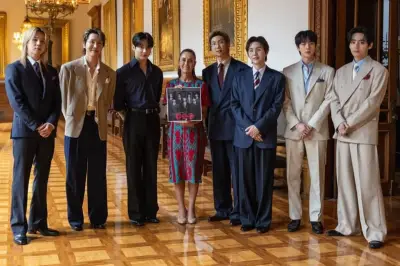 BTS desata euforia en el Zócalo; pasan 50 minutos en Palacio