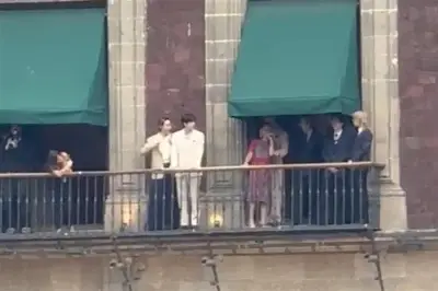 BTS saluda a fans desde balcón de Palacio Nacional