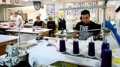 Cae producción manufacturera en México; textiles y electrónica, los más afectados