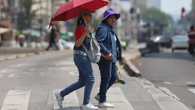 Calor, cielo despejado y lluvias aisladas dominan este viernes en CDMX