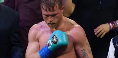 Canelo Álvarez peleará contra Mbilli en Arabia Saudita en septiembre