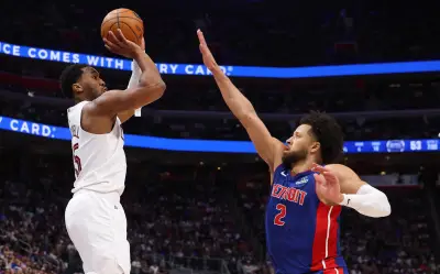 Cavaliers arrasan a Pistons y vuelven a Finales del Este