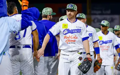 Charros remonta y vence a Toros con jonrón de Garlick