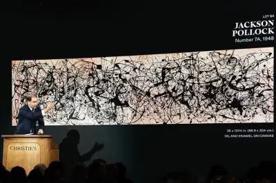 Christie's bate récords en subastas de arte y objetos de lujo