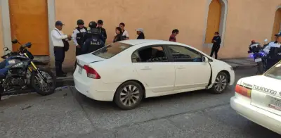 Conductor dispara con réplica de arma tras choque en Tulancingo