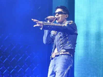 Cris MJ enciende el Palacio de los Deportes con un show histórico
