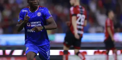 Cruz Azul vence 3-2 al Atlas con doblete de Christian Ebere en cuartos de final