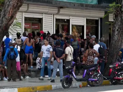 Cuba autoriza inversión de ciudadanos en el exterior para reactivar economía