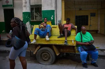Cuba elimina requisitos de permanencia para ciudadanos