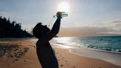 ¿Cuánta agua tomar según tu edad? Guía de hidratación