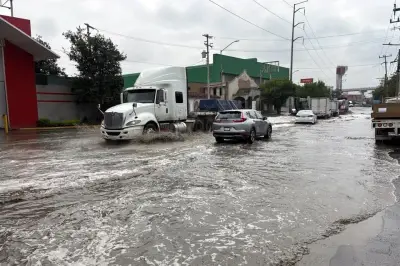 Encharcamientos recurrentes en Av. Los Ángeles afectan a conductores