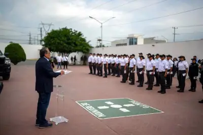 Entregan premio al mérito a 130 oficiales en ceremonia