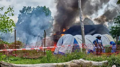 Familiares incendian centro de ébola en Congo por cuerpo contagiado