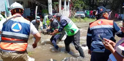Fuga de agua inunda viviendas en Xochimilco, CDMX