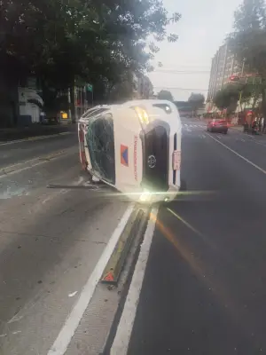 Funcionario de SGIRPC atropella a dos motociclistas en CDMX