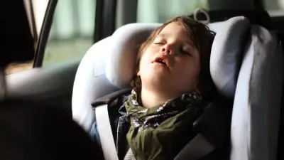 Golpe de calor en autos: riesgo letal para niños