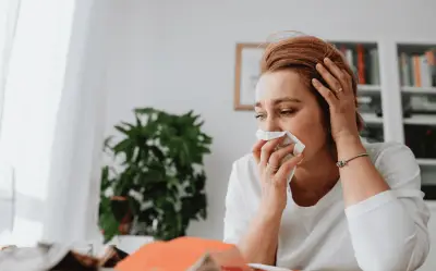 ¿Gripa o alergia? Cómo diferenciarlas según experta