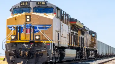 Hallan sin vida a mujer mexicana en vagón de tren en Texas