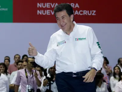Héctor Yunes Landa renuncia al PRI tras 45 años; acusa a Alito de fracturar al partido