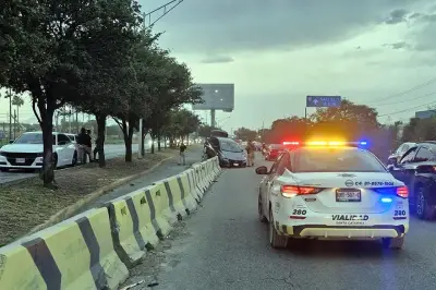 Hombre cae por robo tras persecución en Santa Catarina