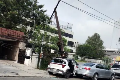 Impactan postes en la Ciudad de México: daños y afectaciones