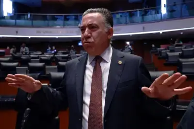 Inzunza no va a Permanente; PT pide no esconderse