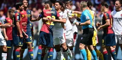 Johan Vásquez anota con Genoa pero cae ante Milan de Santi Giménez