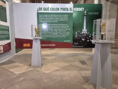 Juan Villoro explora la pasión futbolera en exposición de El Colegio Nacional