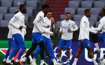 Mbappé supera pruebas médicas y podría jugar ante Barcelona