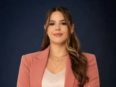 Metodología Aquino: eficiencia industrial con IA y resultados verificables