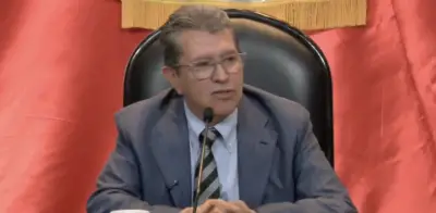 Monreal cierra filas con Sheinbaum ante embestida mediática