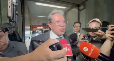Monreal: no seguir la austeridad de Sheinbaum daña a Morena