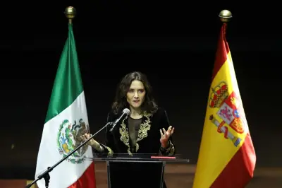 Morena denuncia injerencia de ultraderecha transnacional en visita de Díaz Ayuso