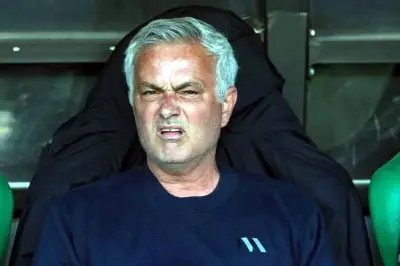 Mourinho niega contactos con el Real Madrid