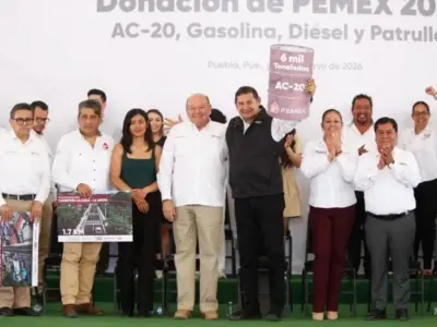 PEMEX entrega apoyos a Puebla para infraestructura y seguridad