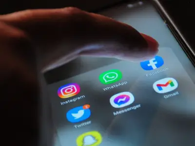 Redes sociales virtuales: herramientas clave para la educación y difusión cultural