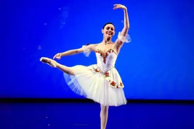 Regios triunfan en prestigioso concurso de danza internacional