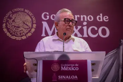 Rocha Moya seguiría operando gobierno pese a licencia: fuentes