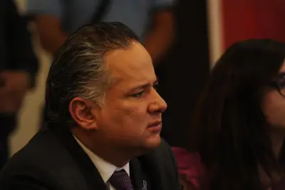 Santiago Nieto deja IMPI para buscar candidatura de Morena en Querétaro