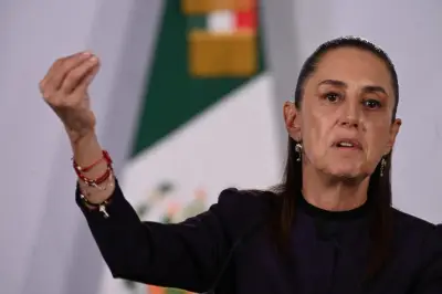Sheinbaum confirma congelamiento de cuentas de Rocha Moya y nueve acusados
