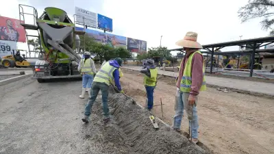 Supervisan patio para vehículos de plataforma en Aeropuerto de Guadalajara