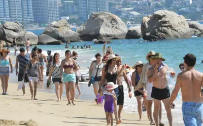 Turismo internacional en México crece 11.9% en marzo de 2026
