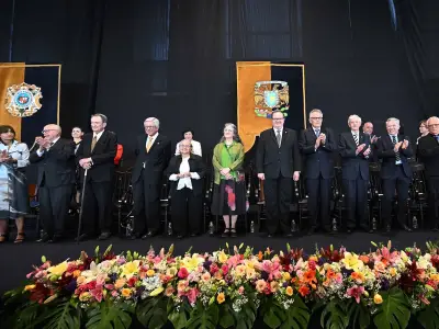 UNAM honra a 137 maestros con 50 años de servicio en el Día del Maestro