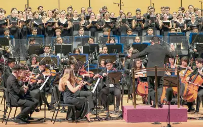 Voces universitarias llenan el Degollado en concierto de ópera