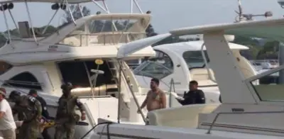 Yate incendiado en Veracruz acorrala al diputado Zenyazen Escobar
