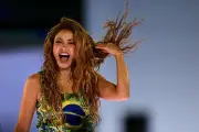 Absuelven a Shakira; gobierno español debe regresar 64 mdd