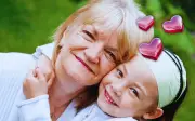 Abuelas: el pilar silencioso que sostiene a las familias mexicanas este 10 de mayo