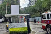 Accidente en obra: elevador cae en San Pedro, 7 lesionados