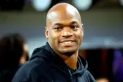 Adrian Peterson exaltado al Anillo de Honor de Minnesota